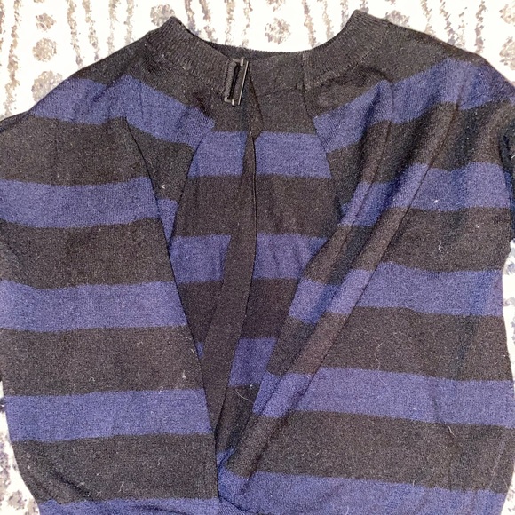 Kendall + Kylie Sweater - Picture 5 of 5